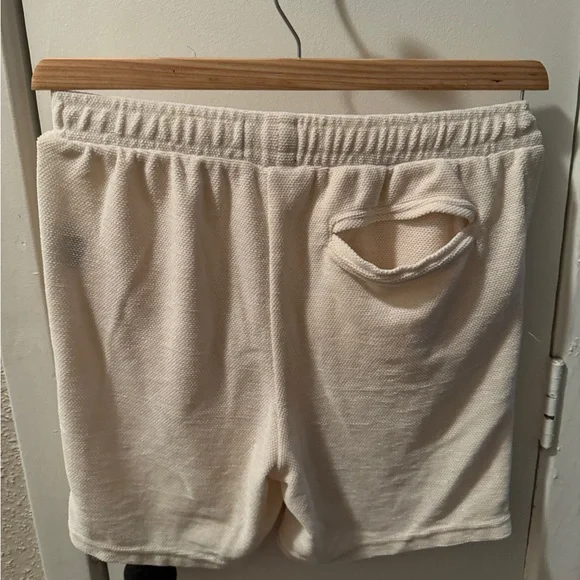 Soft Cream colored Shorts 🔥 - Picture 3 of 5